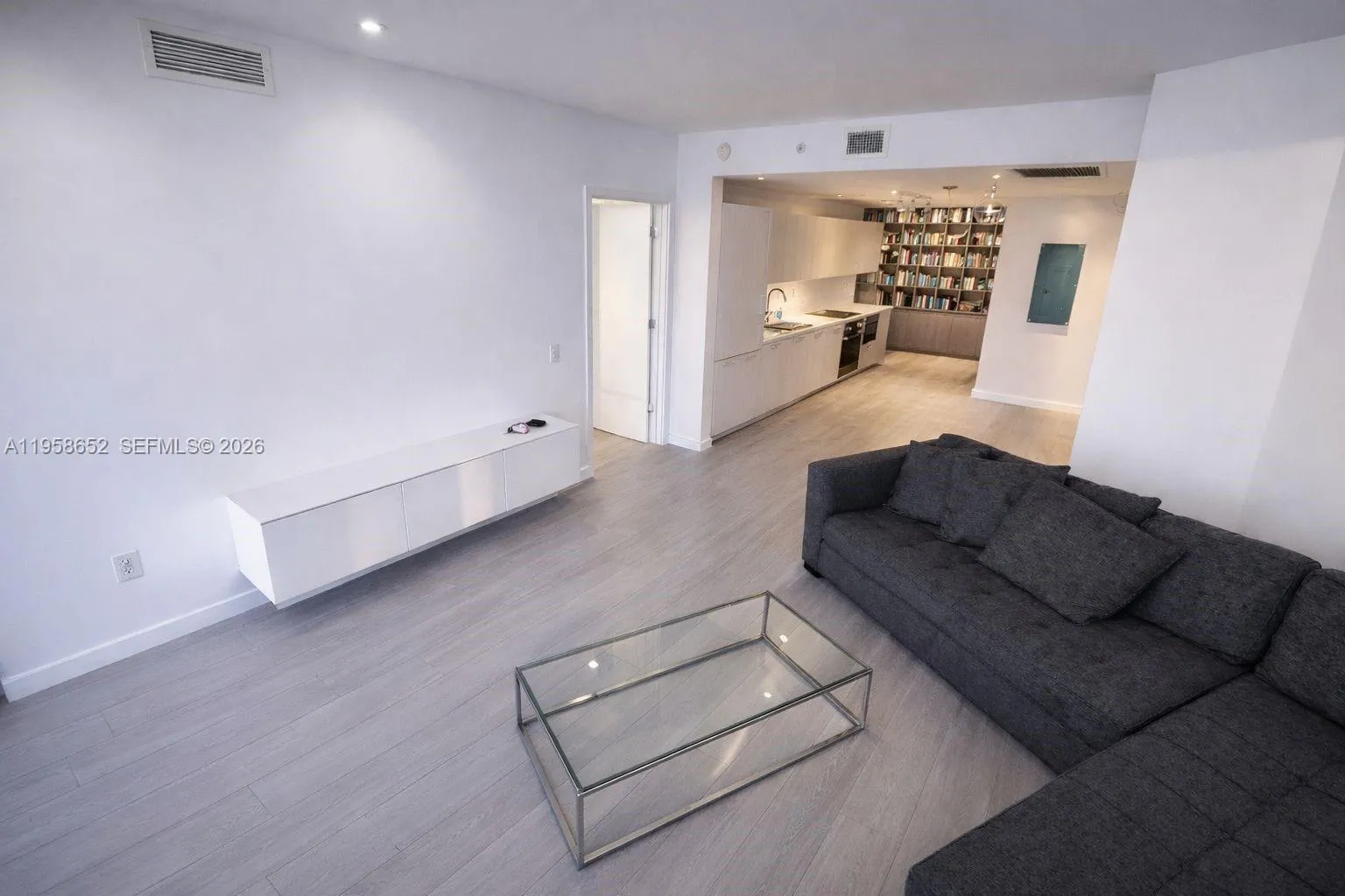 501 NE 31st St # 2401, Miami FL 33137