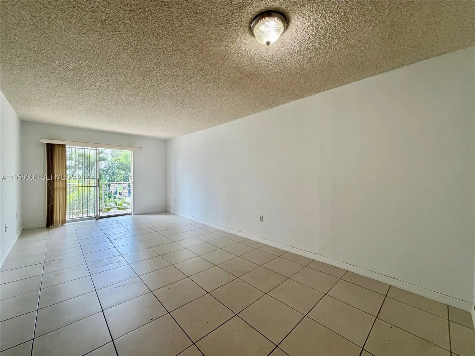 901 SW 37th Ave # 25, Miami FL 33135