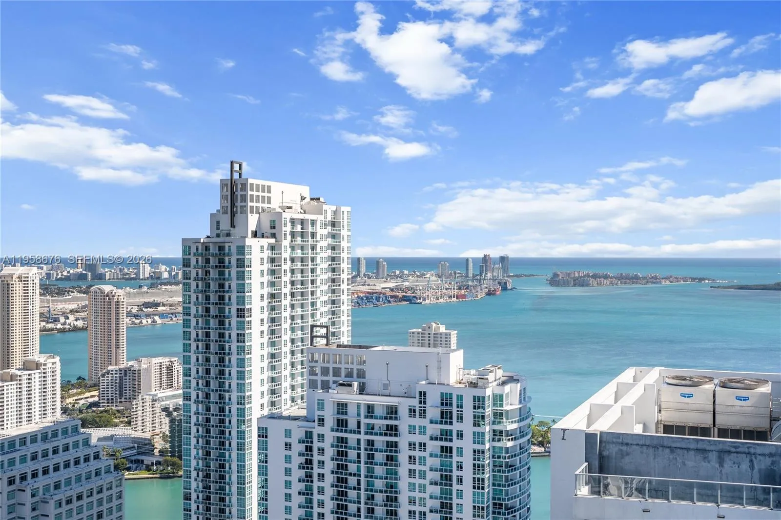 3 bedroom 3 bath for sale at 1000 Brickell Plz, Miami FL 33131