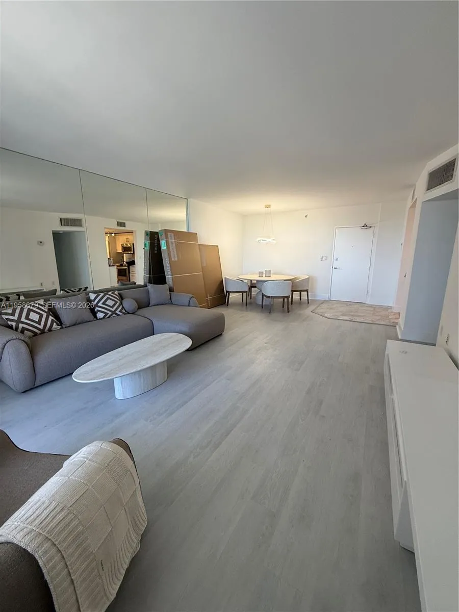 10275 Collins Ave # 420, Bal Harbour FL 33154