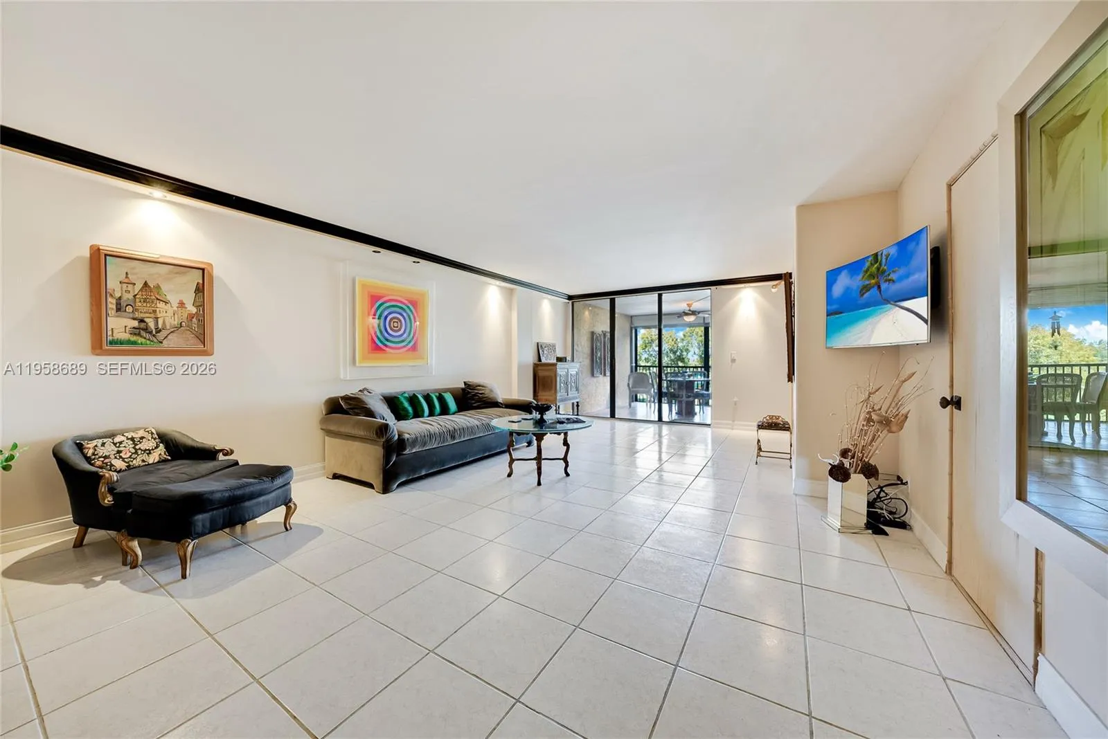 1 bedroom 1 bath for sale at 2802 N 46th Ave # B425, Hollywood FL 33021