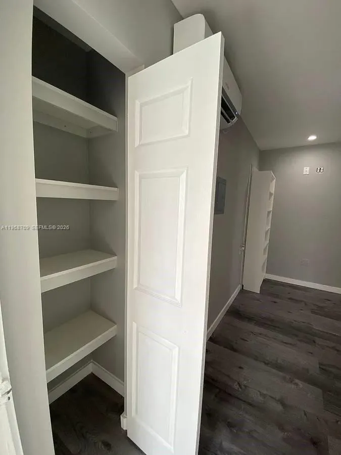 2126 NW Flagler Ter, Miami FL 33125