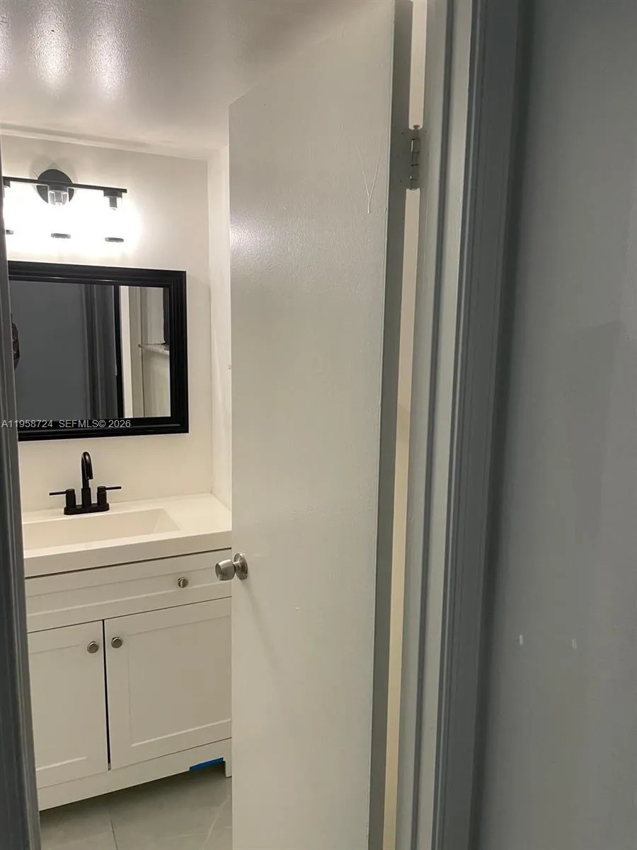 1455 Holly Heights Dr # 40, Fort Lauderdale FL 33304