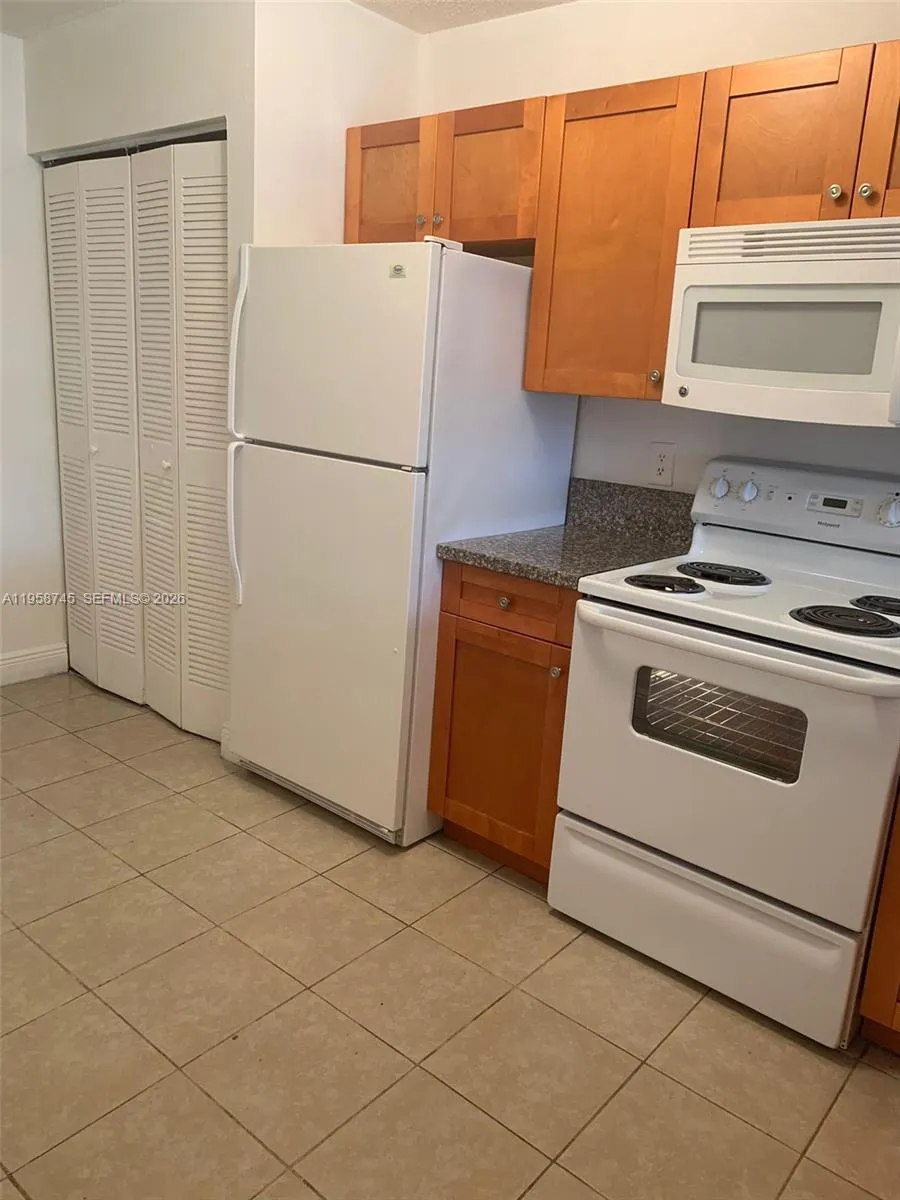20815 NE 8th Ct # 20, Miami FL 33179