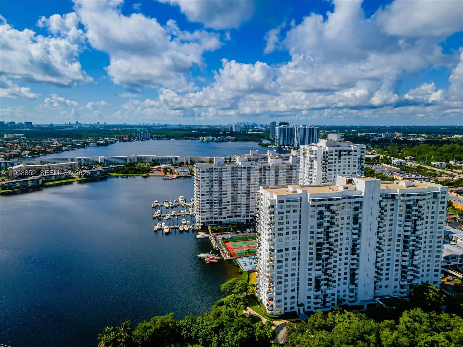 2780 NE 183rd St # 1606, Aventura FL 33160