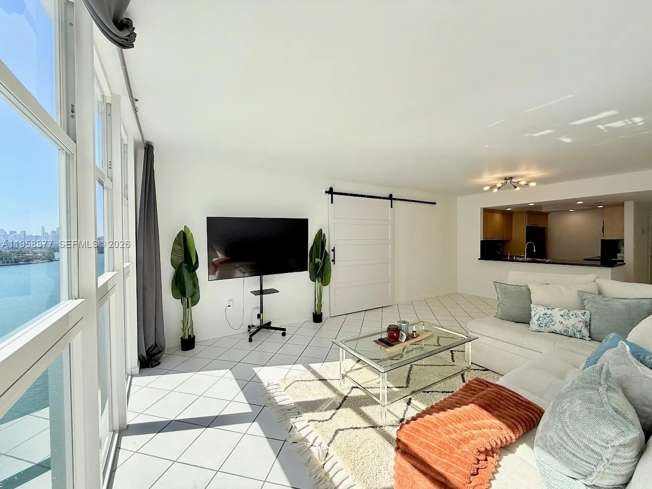 1228 West Ave # 1415, Miami Beach FL 33139