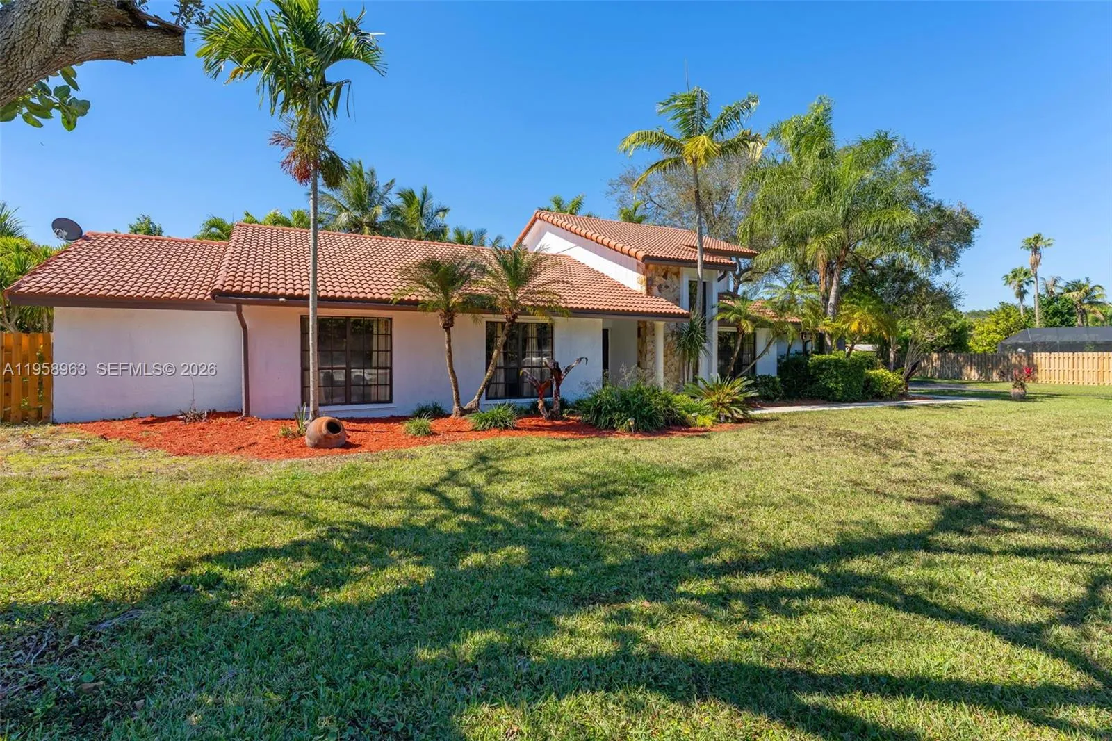 16564 SW 153 ct, Miami FL 33187