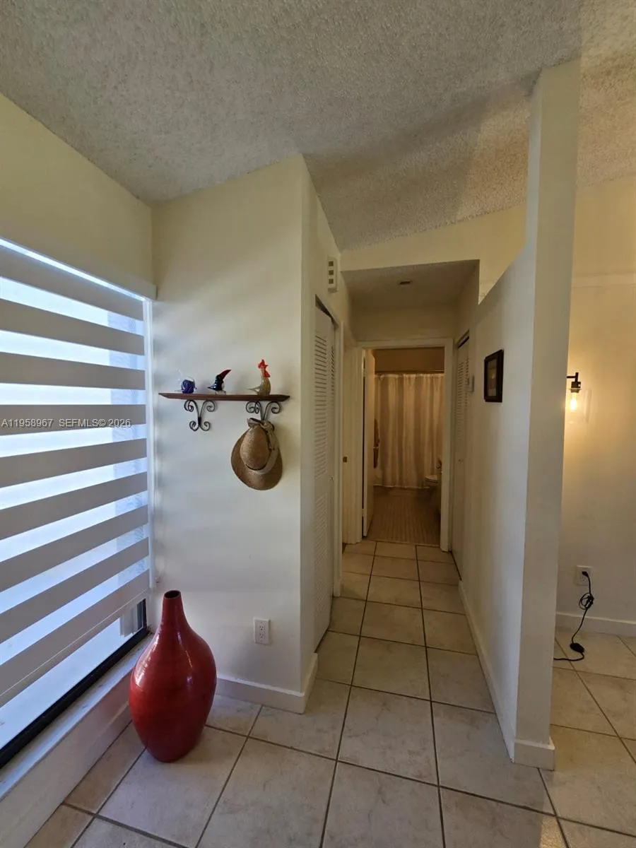 5 Rogart Cir, Boynton Beach FL 33426