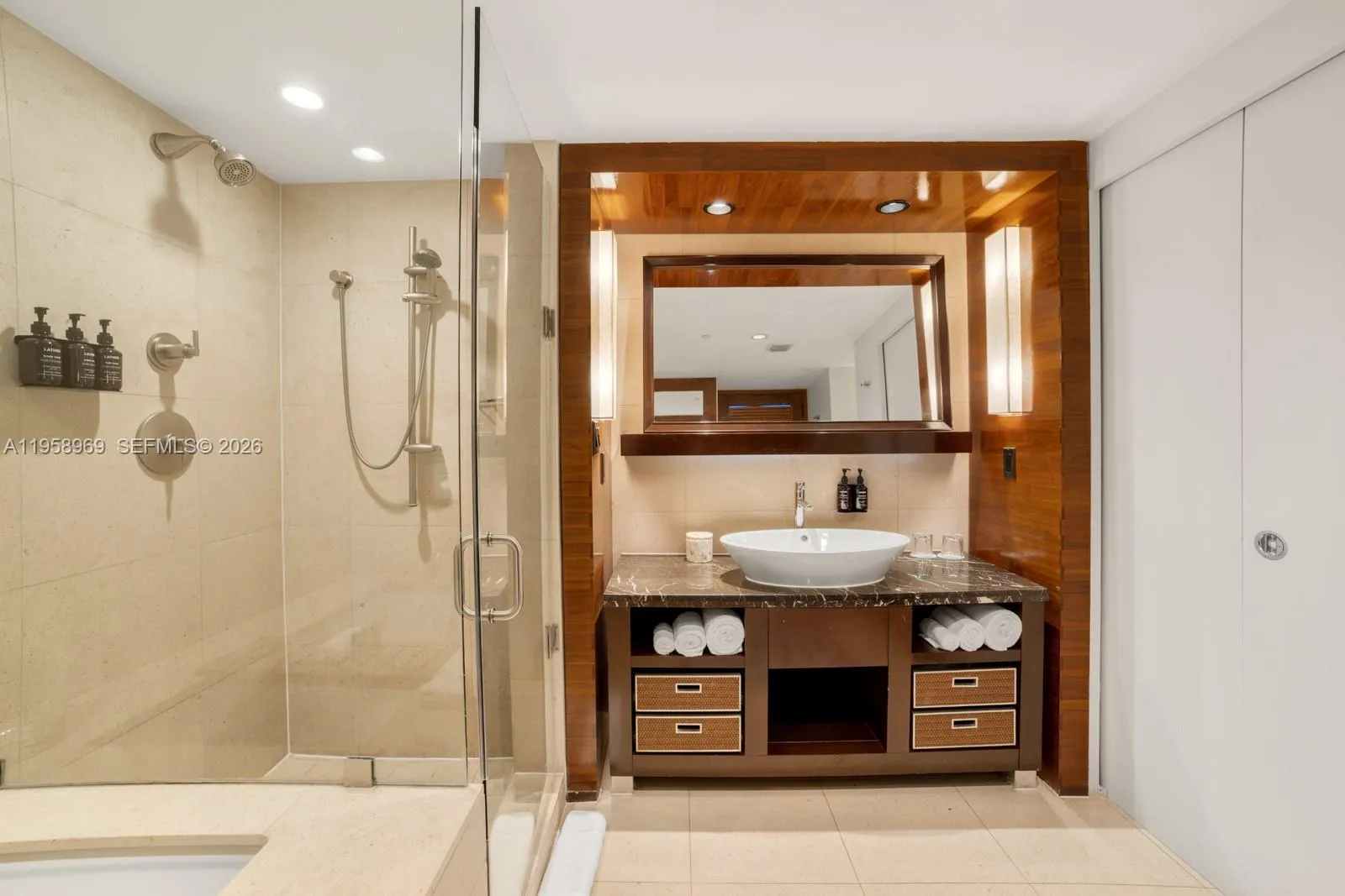 6801 Collins Ave # 714, Miami Beach FL 33141