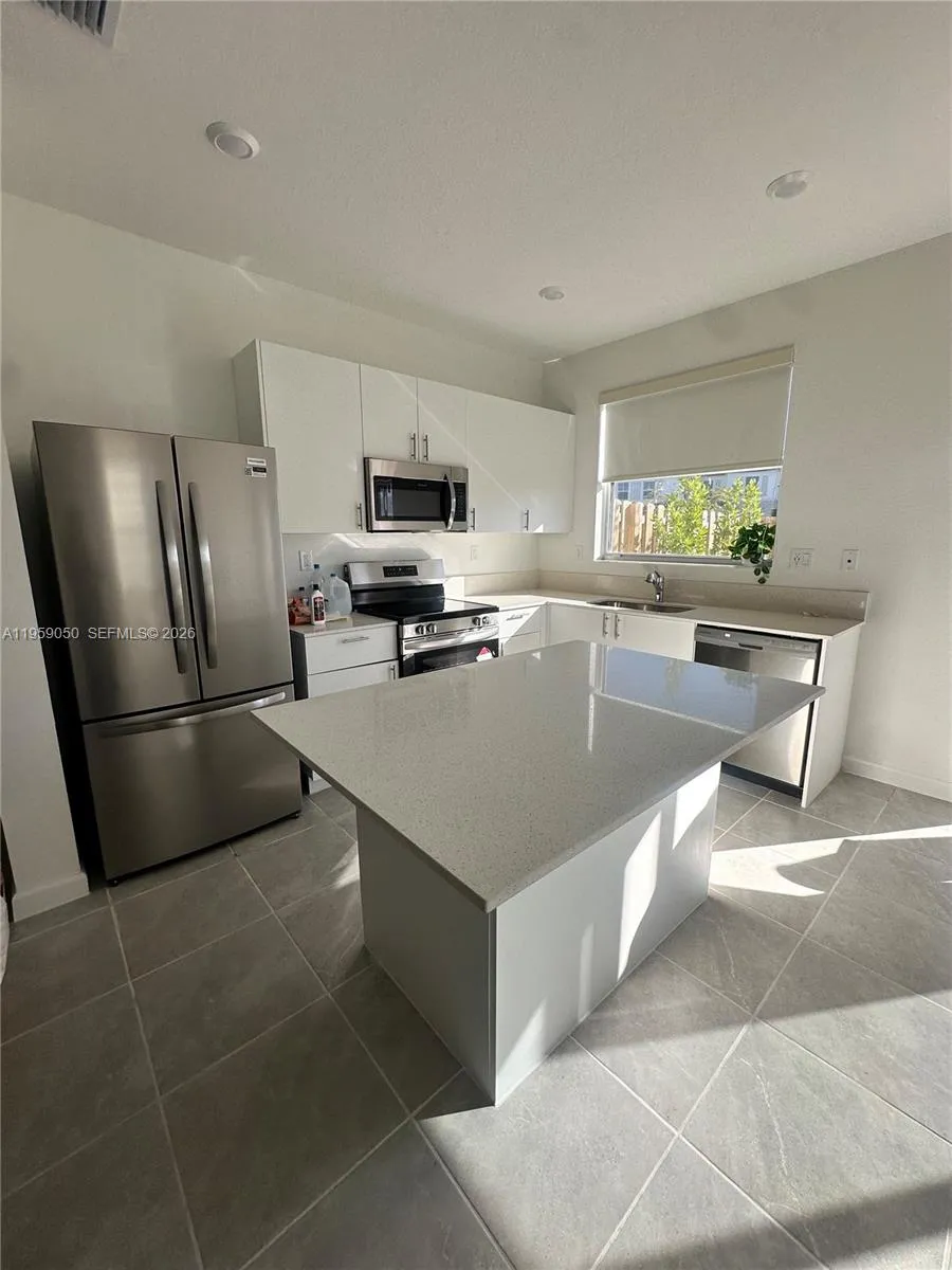 2616 SE 28th Dr, Homestead FL 33035
