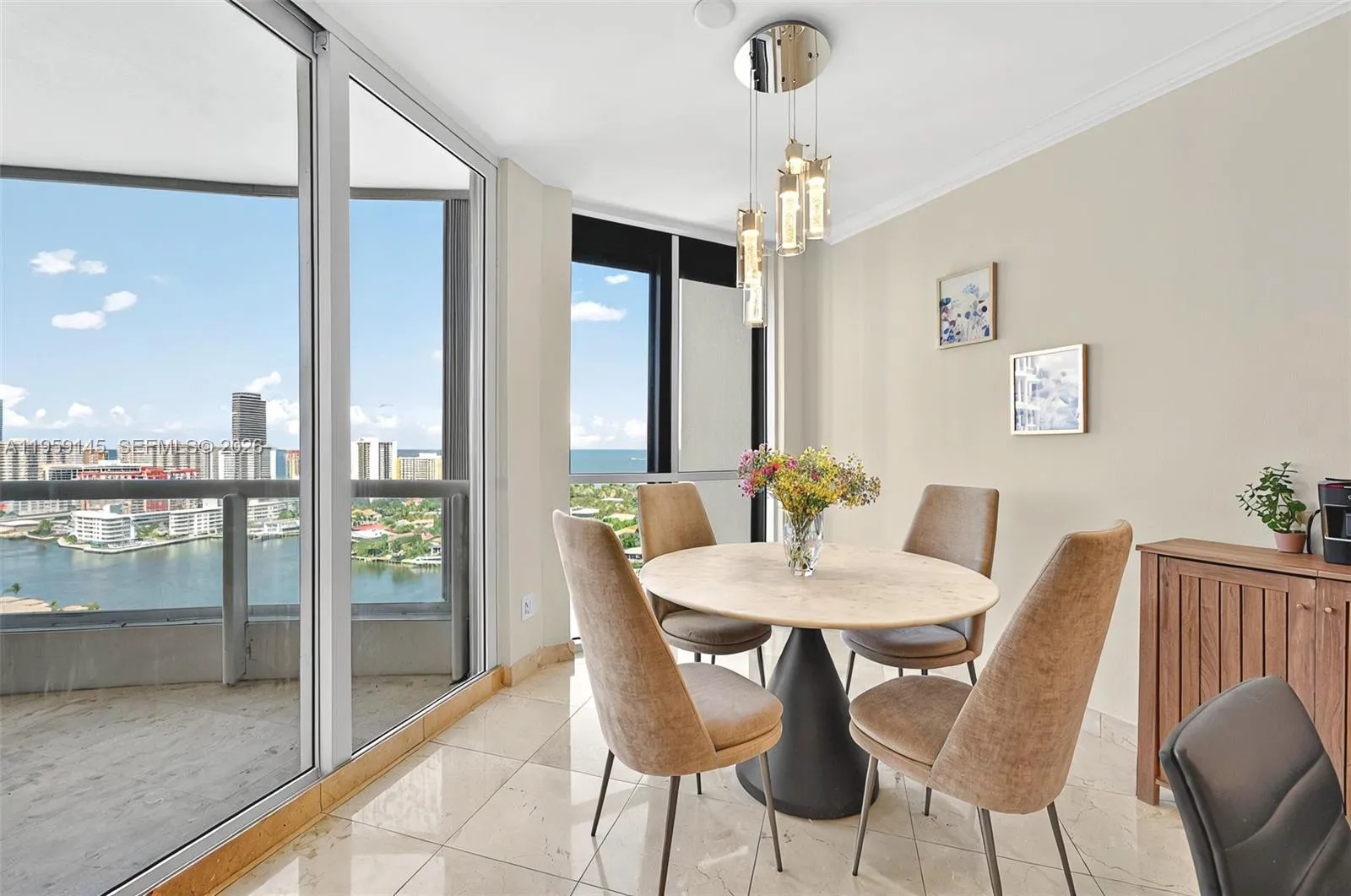 21050 Point Pl # 2301, Aventura FL 33180