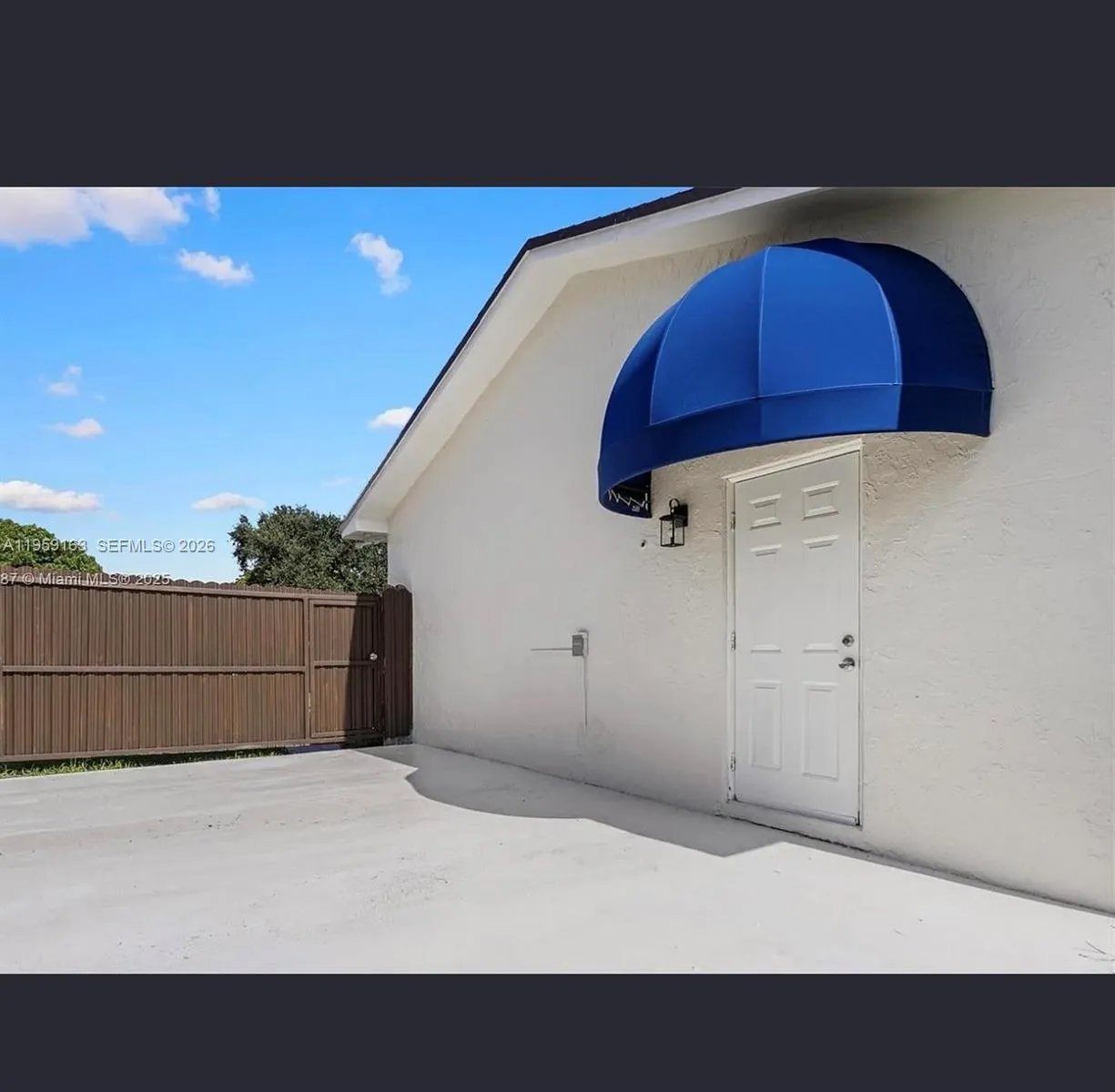19221 SW 92nd Rd, Cutler Bay FL 33157