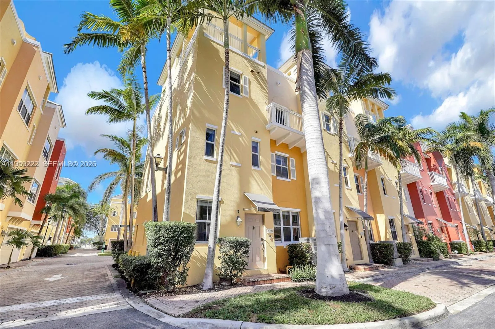 3 bedroom 3 bath for sale at 2318 Vintage Dr # 2318, Lighthouse Point FL 33064