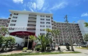 3660 NE 166th St # 611, North Miami Beach FL 33160