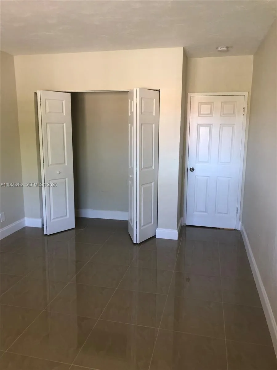 600 Layne Blvd # 208, Hallandale Beach FL 33009