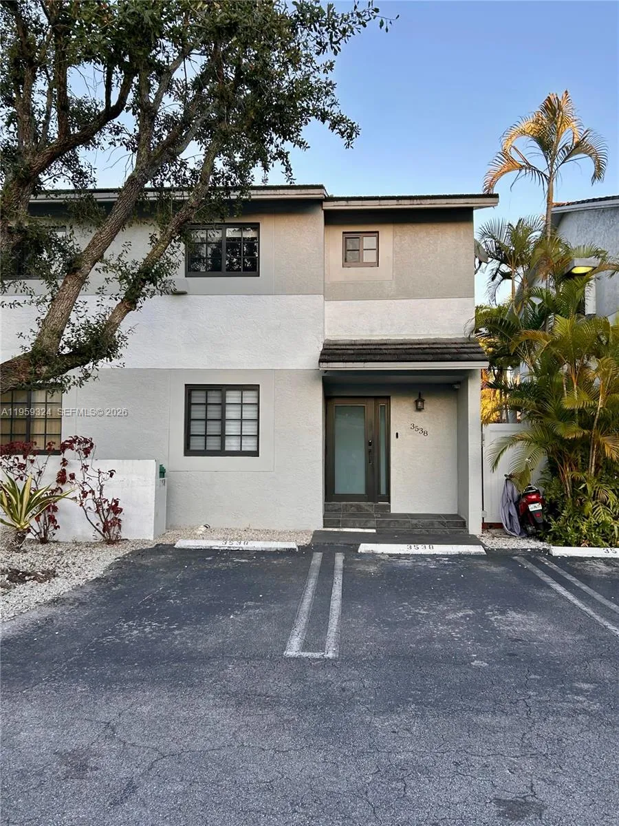 3538 SW 17th St # 1B, Miami FL 33145