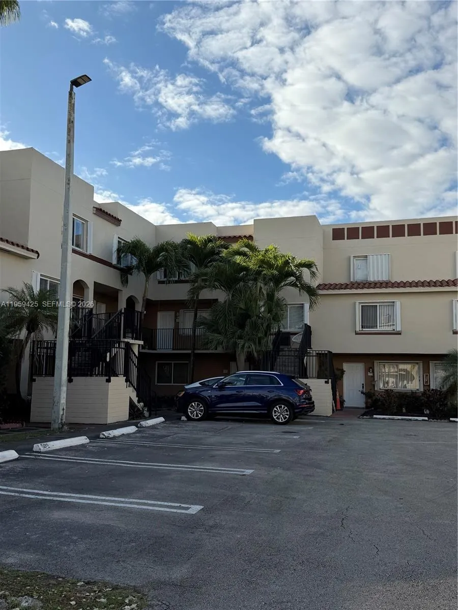 551 NW 82nd Ave # 518, Miami FL 33126