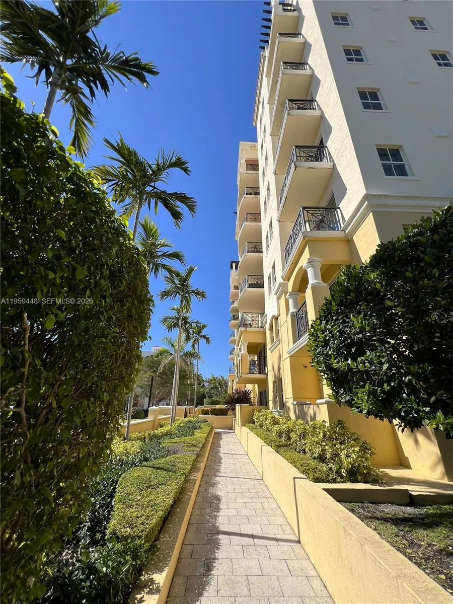 101 Sidonia Ave # 304, Coral Gables FL 33134