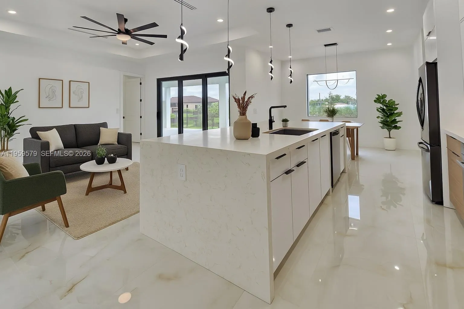 1321 NE 19 TERRACE, Cape Coral FL 33909