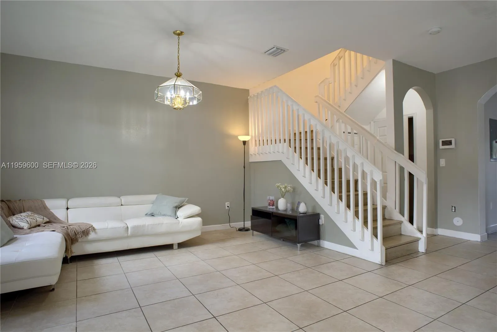 8915 W 35th Ave, Hialeah FL 33018