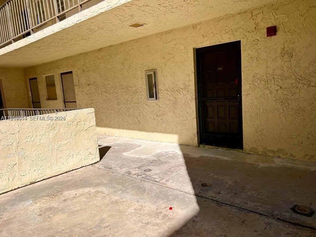 3300 Spanish Moss Ter # 206, Lauderhill FL 33319