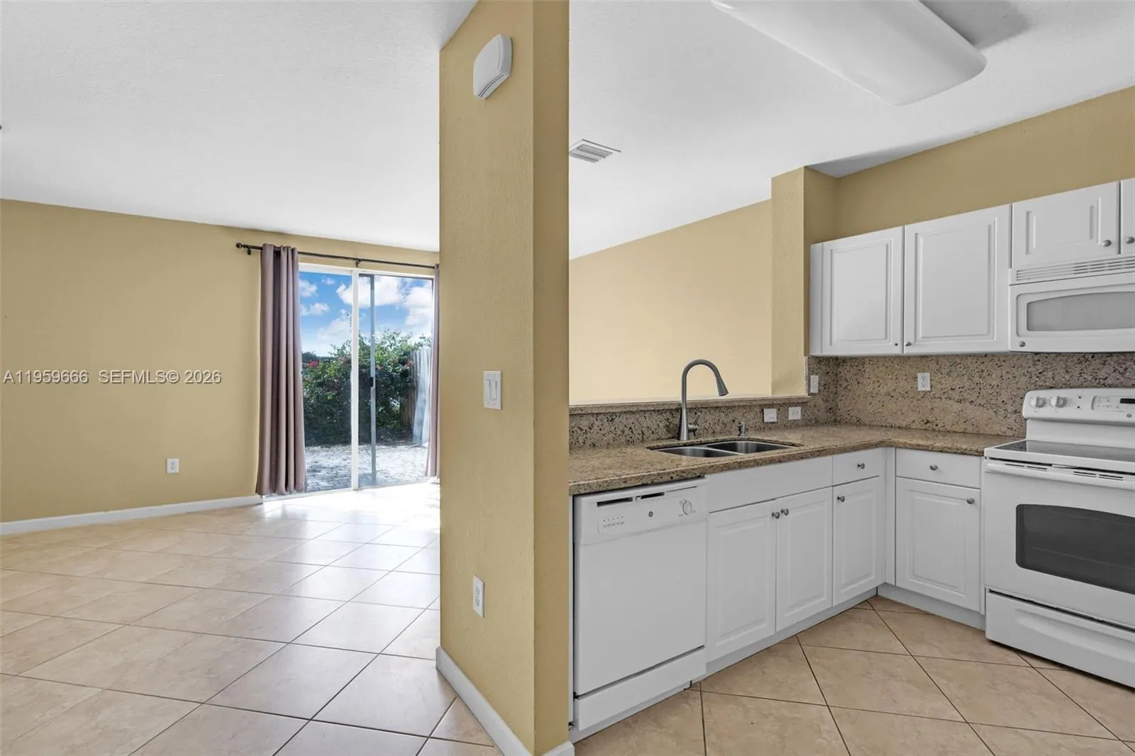 3064 SE 1st Dr # 7, Homestead FL 33033