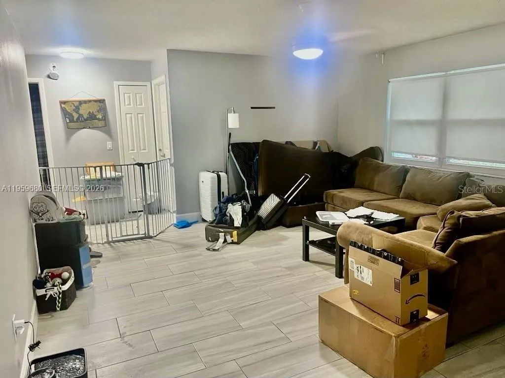2536 el portal, Sanford FL 32773