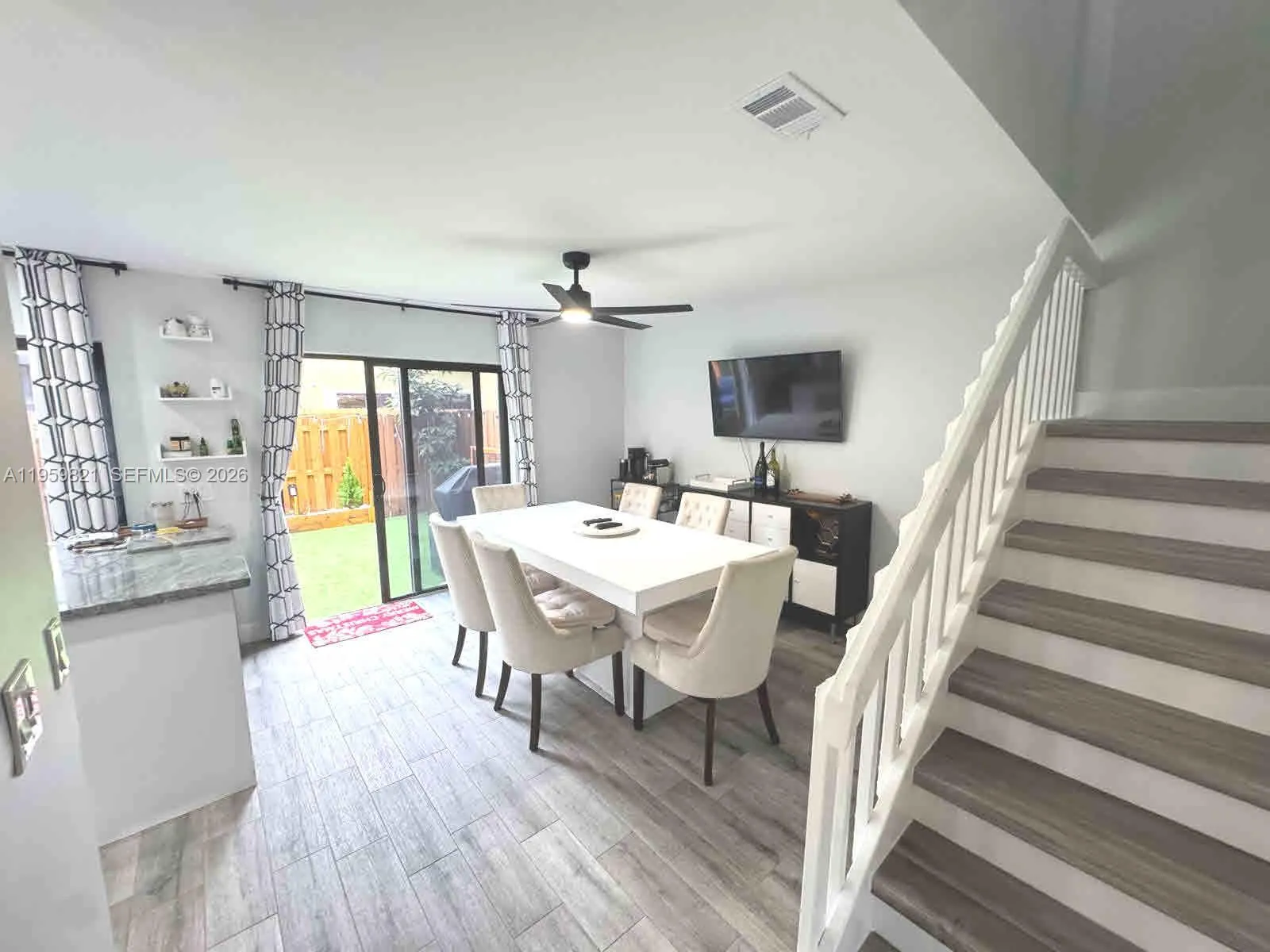 1074 NE 210th Terr, Miami FL 33179