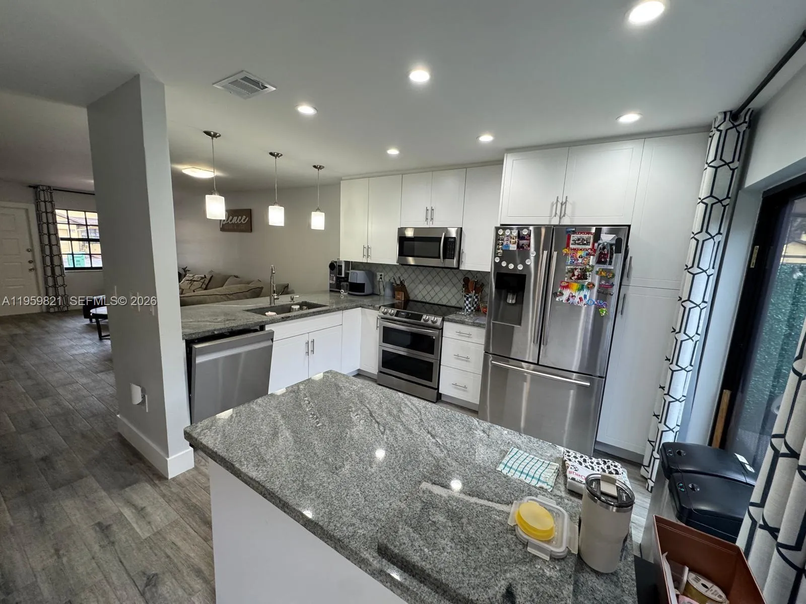 1074 NE 210th Terr, Miami FL 33179