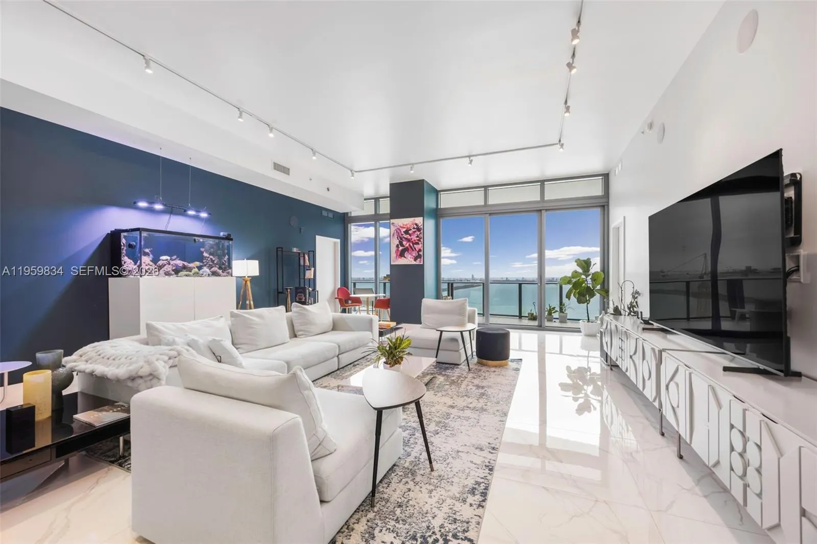 5 bedroom 4 bath for sale at 460 NE 28th St # 4002, Miami FL 33137