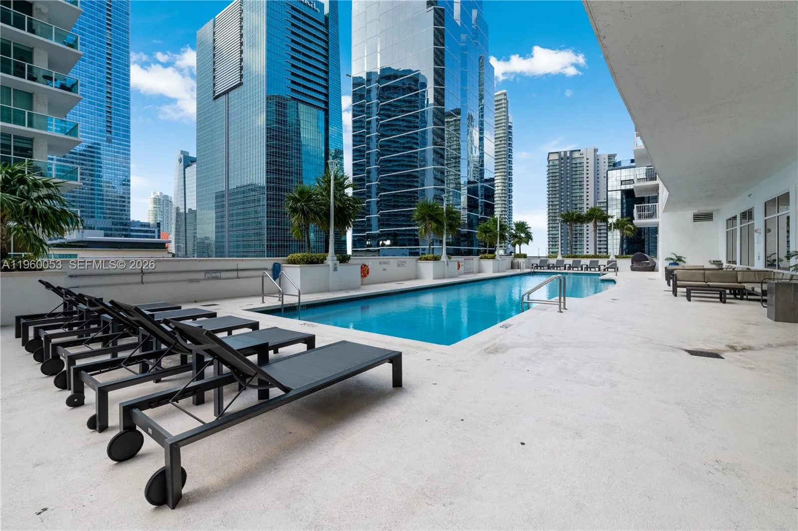 1200 Brickell Bay Dr # 1705, Miami FL 33131