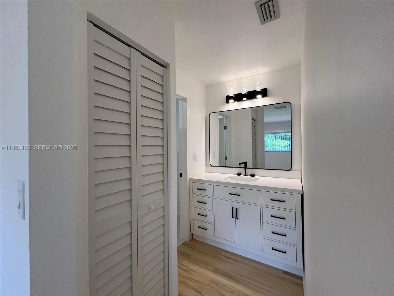 8111 SW 81st Pl, Miami FL 33143