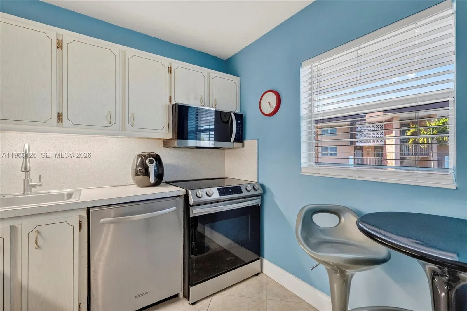 2901 NW 46th Ave # 306, Lauderdale Lakes FL 33313