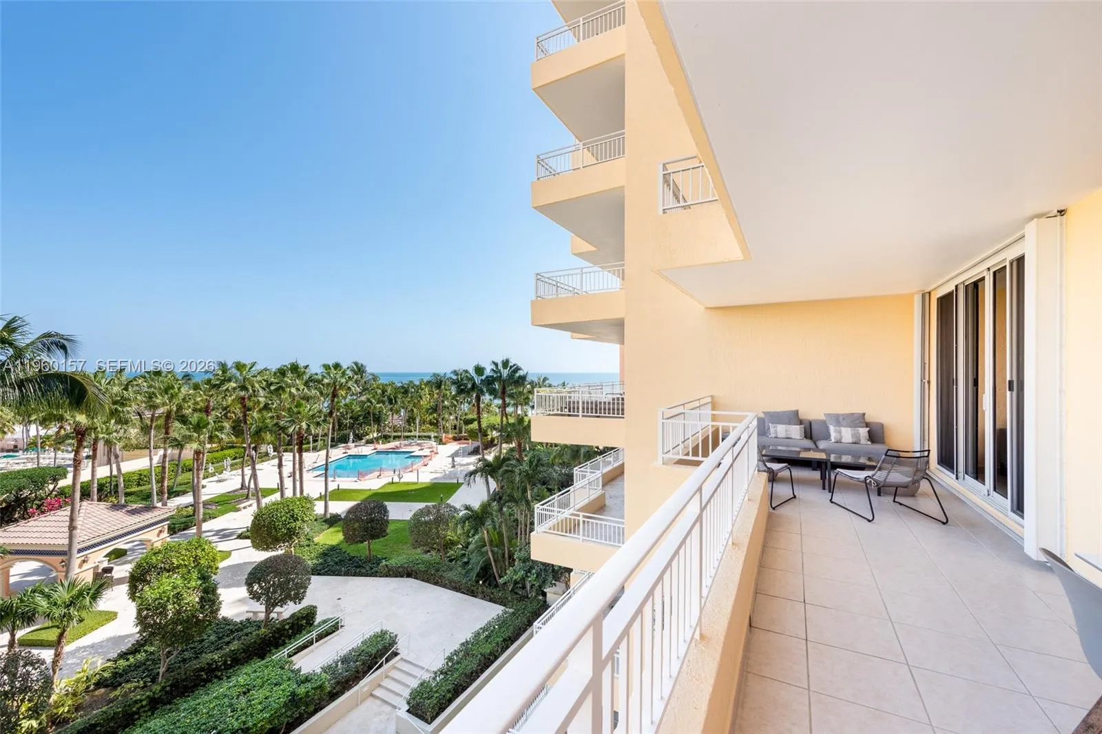 3 bedroom 3 bath for sale at 799 Crandon Blvd # 605, Key Biscayne FL 33149