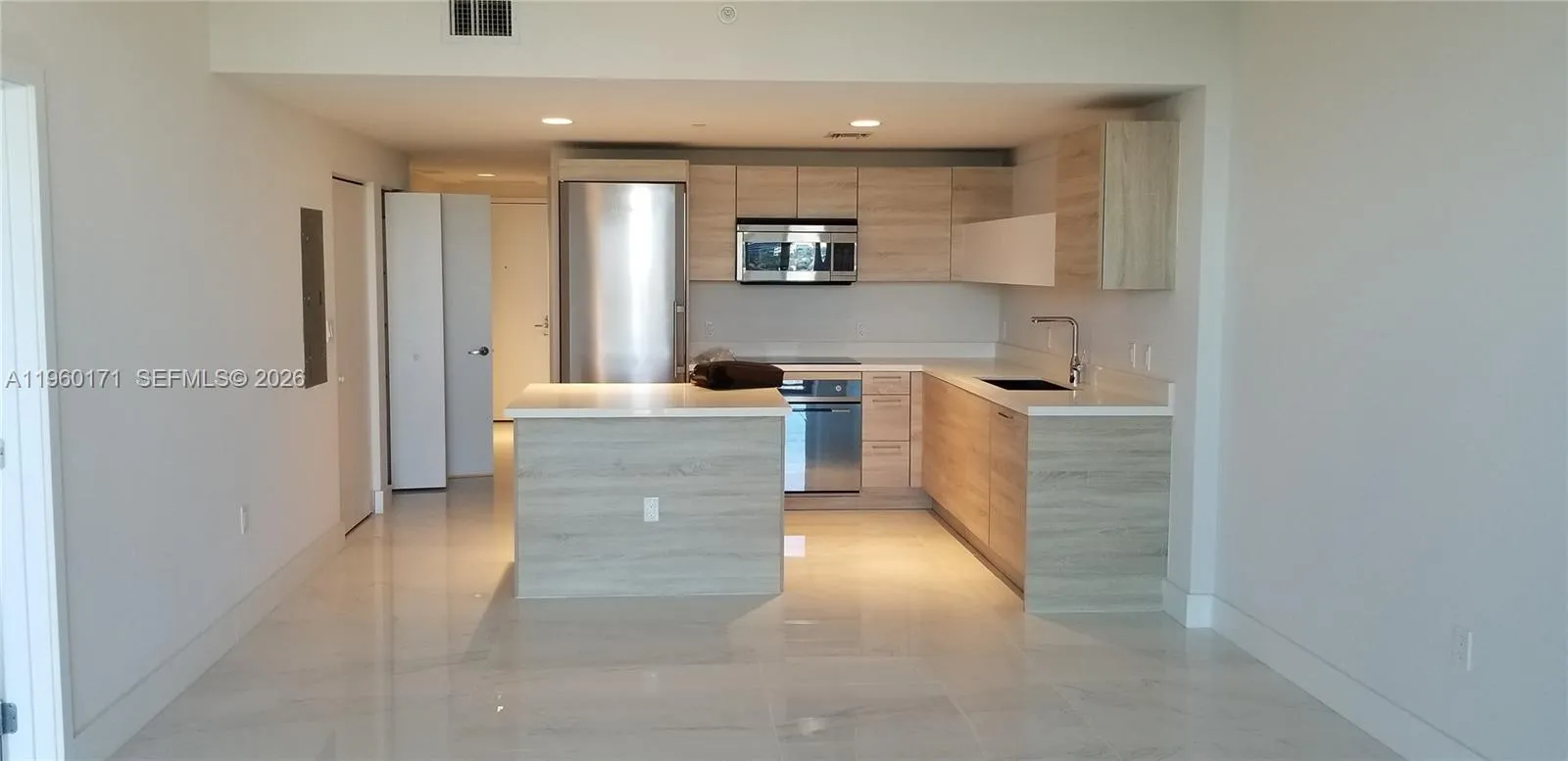 16385 Biscayne Blvd # 1516, Miami FL 33160