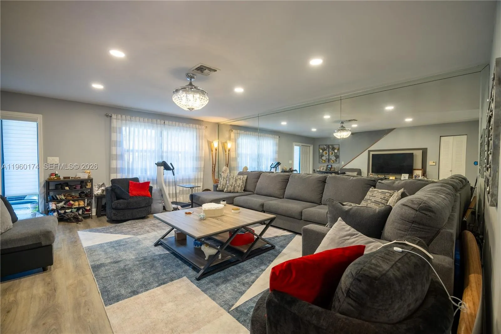 898 NW 47th St, Deerfield Beach FL 33064