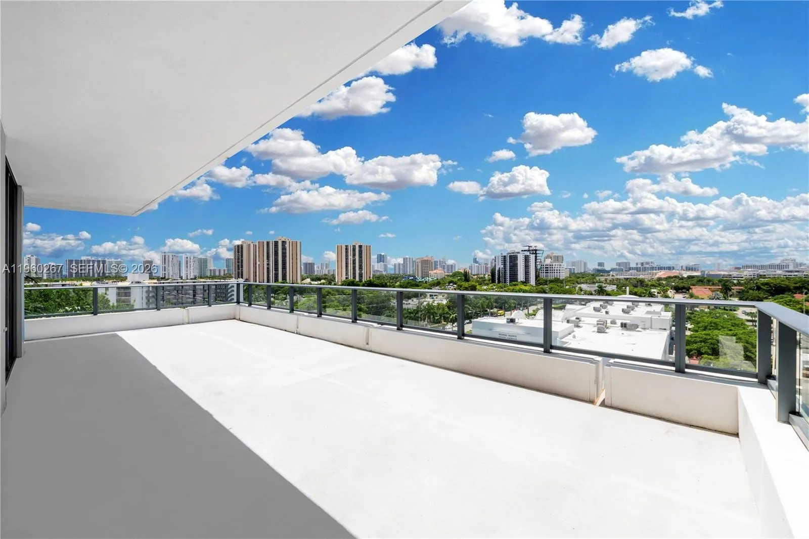 2960 NE 207th St # 817, Aventura FL 33180