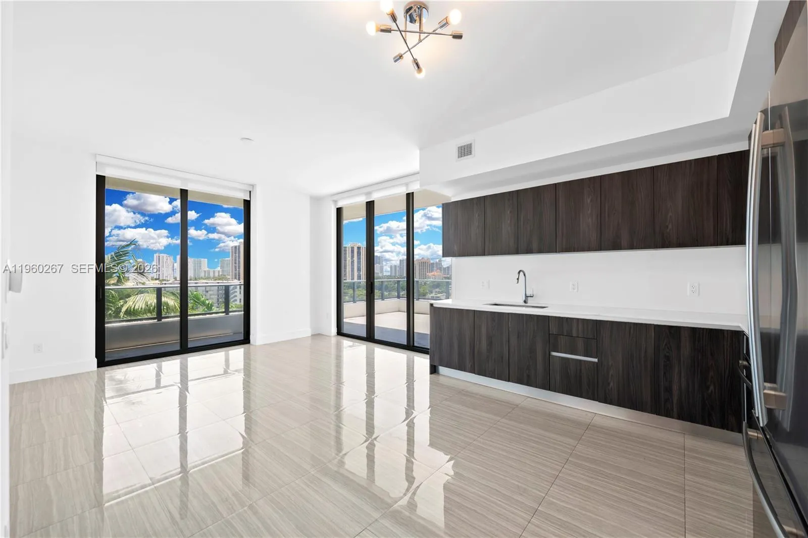 2960 NE 207th St # 817, Aventura FL 33180