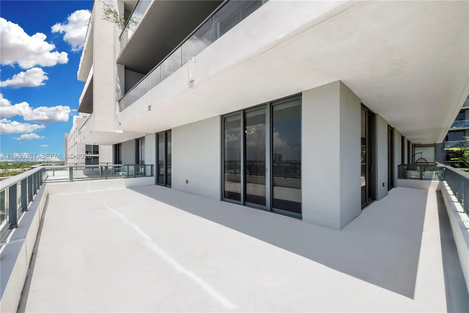 2960 NE 207th St # 817, Aventura FL 33180