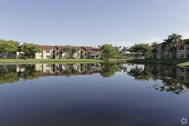565 Vista Isles Dr # 2024, Sunrise FL 33325