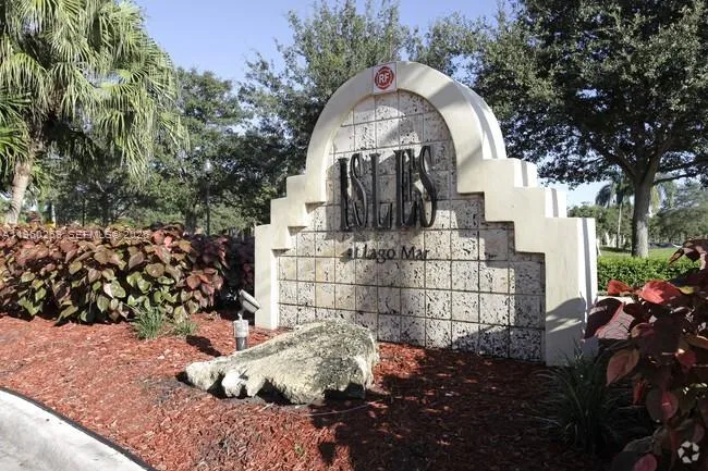 565 Vista Isles Dr # 2024, Sunrise FL 33325
