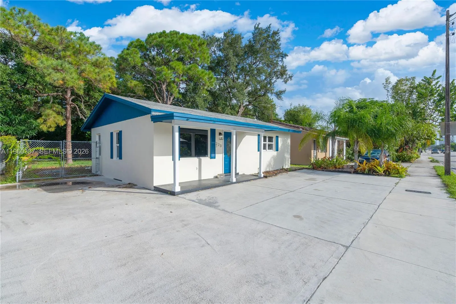 1320 N Andrews Ave, Fort Lauderdale FL 33304