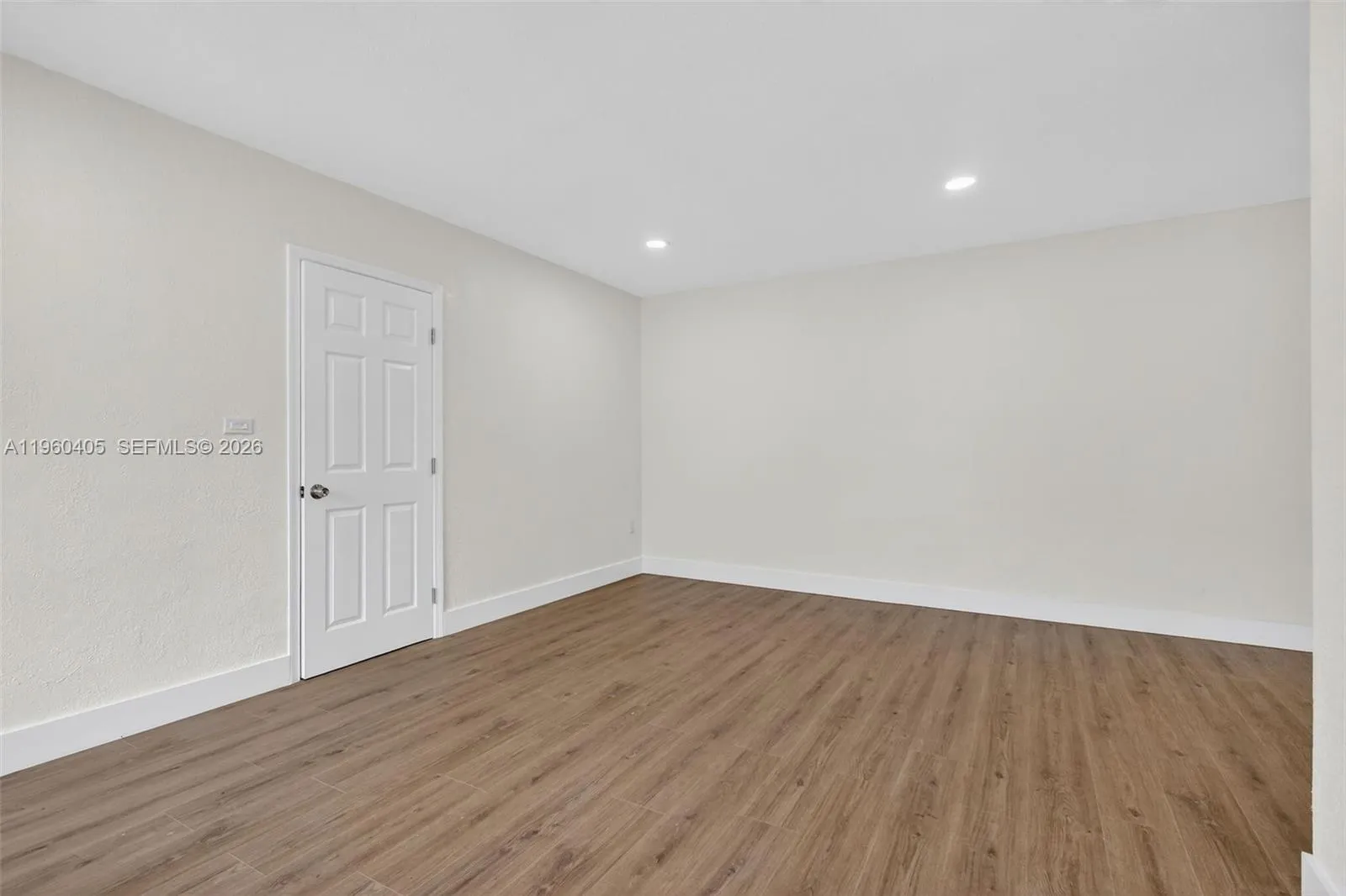 280 NW 34th St, Miami FL 33127