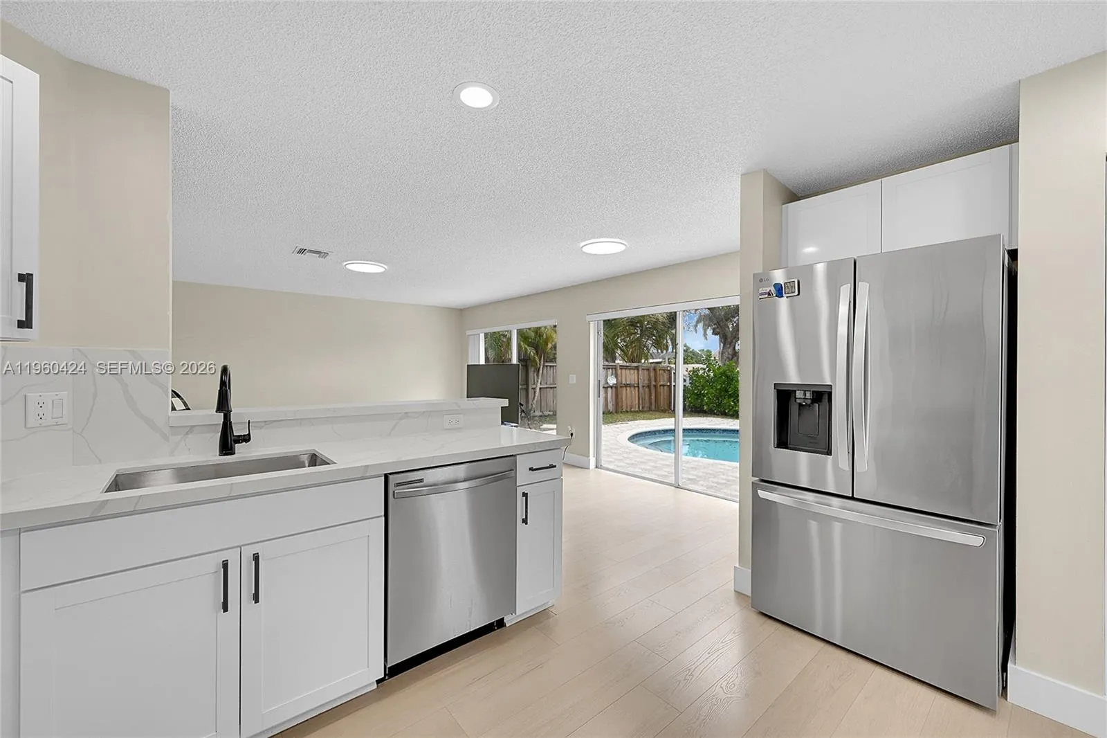13377 NW 7th St, Plantation FL 33325
