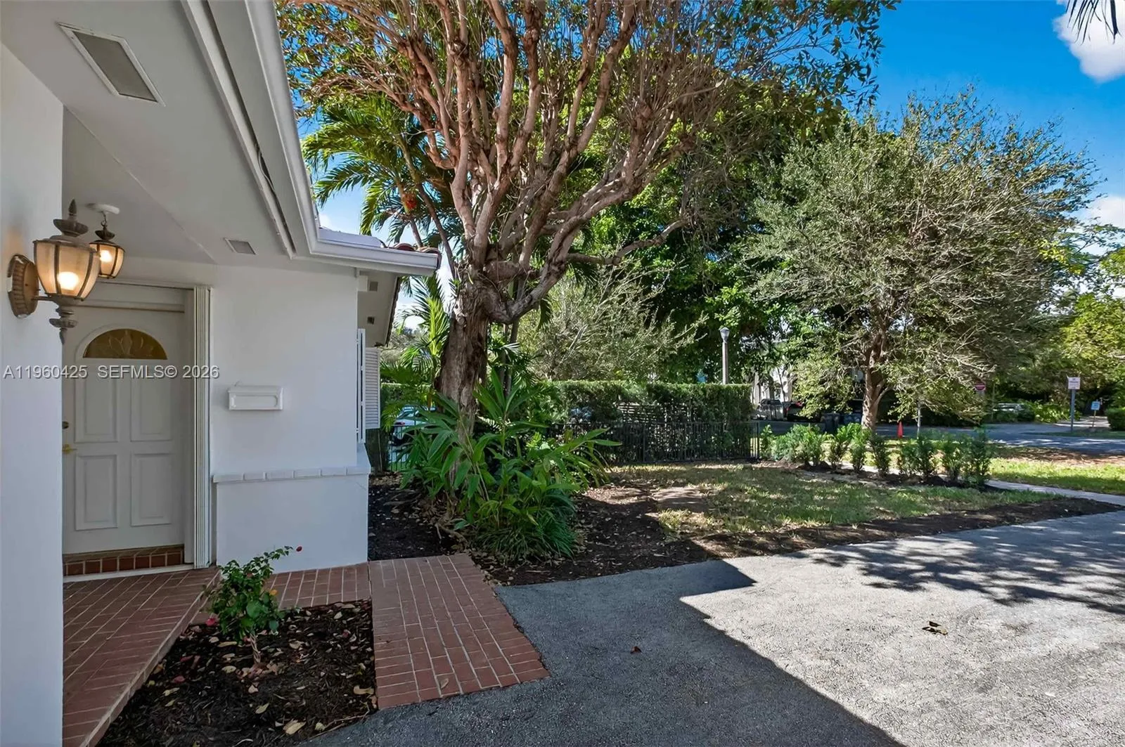 5210 SW 72nd St, Miami FL 33143