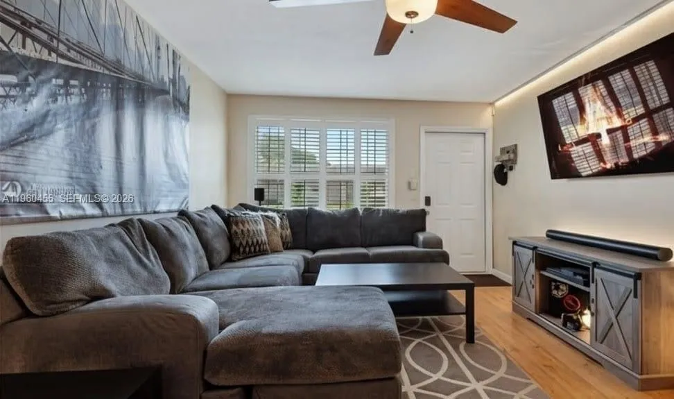 2 bedroom 2 bath for sale at 8069 SW 19th Ct, Davie FL 33324
