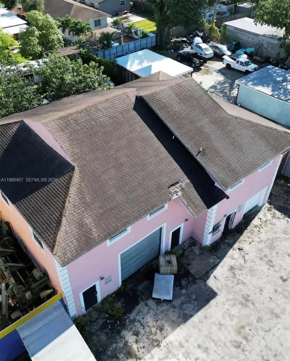 3067 NW 54th St, Miami FL 33142