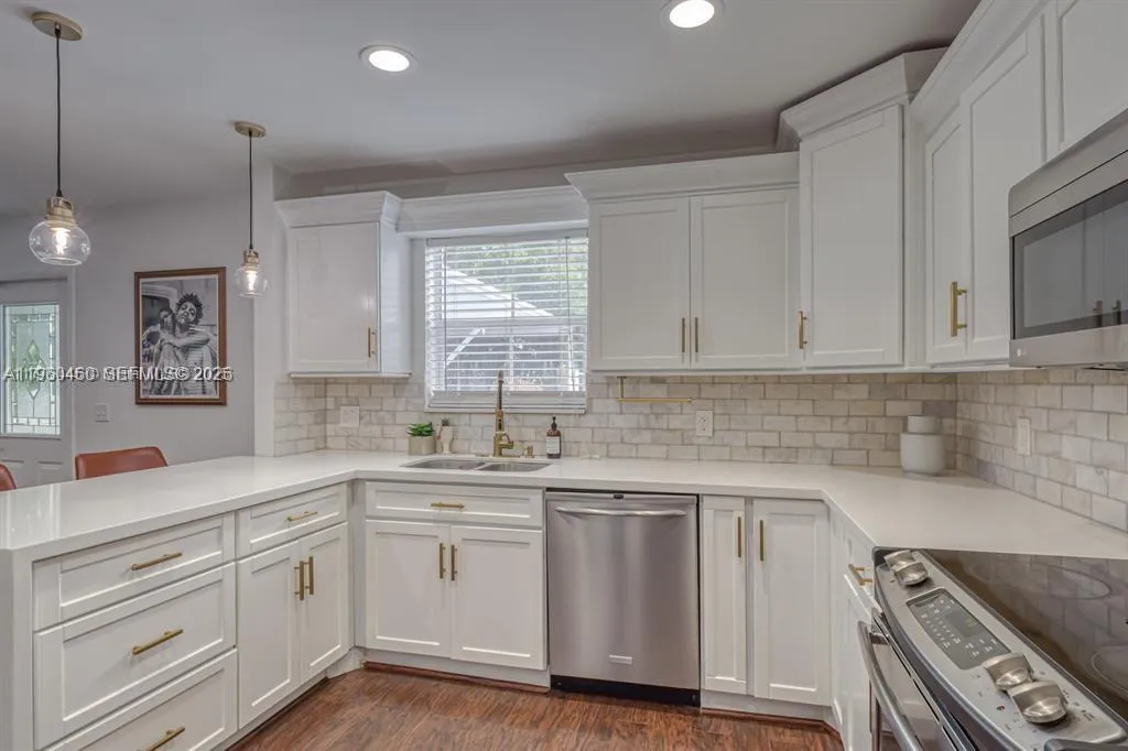 3080 Carysfort Ln, Margate FL 33063