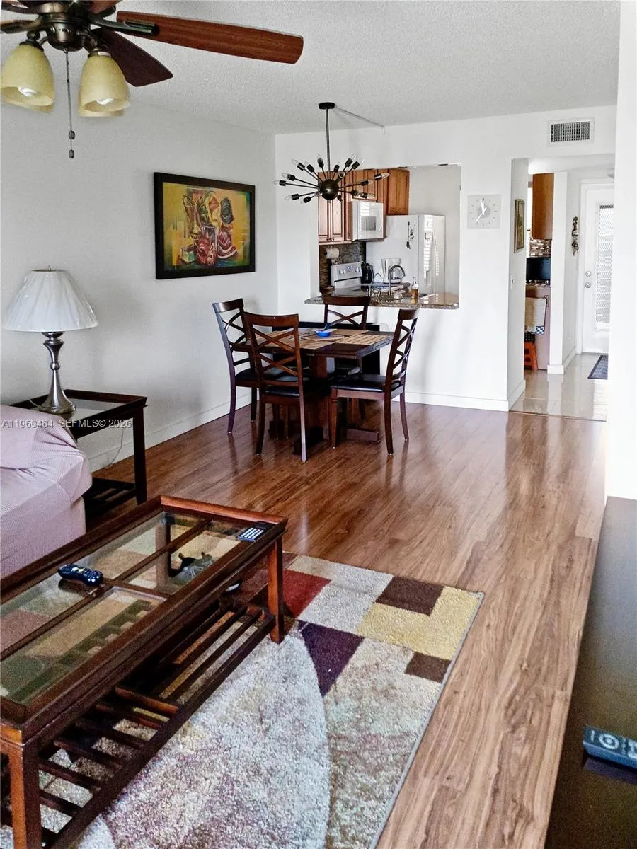 10402 Sunrise Lakes Blvd # 201, Sunrise FL 33322