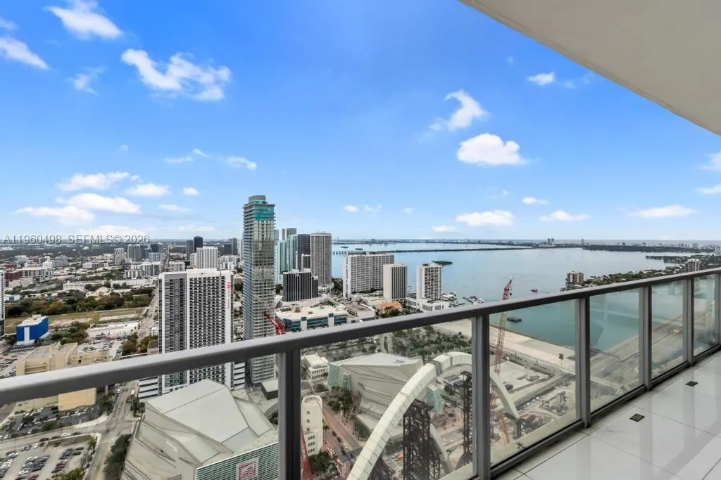1100 Biscayne Blvd # 4907, Miami FL 33132